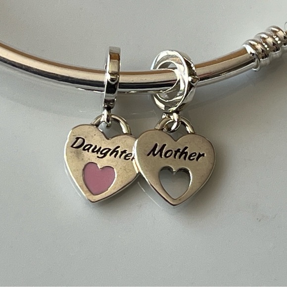 ๐ Sterling Silver Mother Daughter Double Heart Split Dangle Charm - Picture 5 of 6
